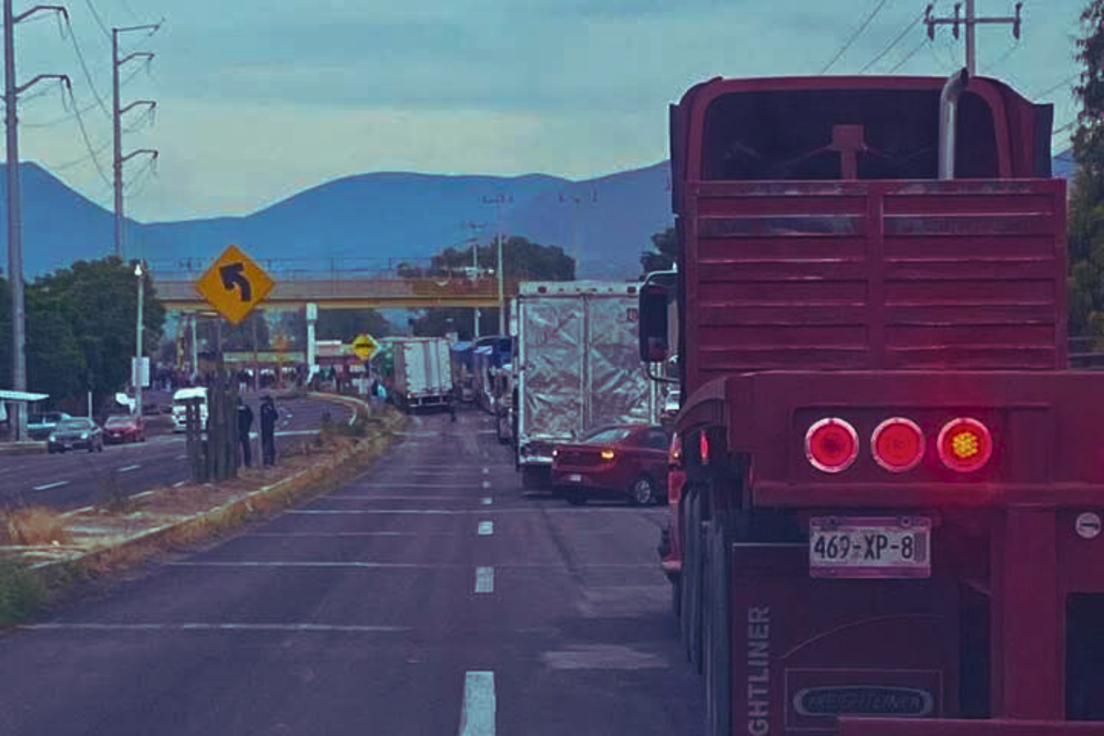 Bloquean carretera Ixmiquilpan-Actopan: esto piden los manifestantes