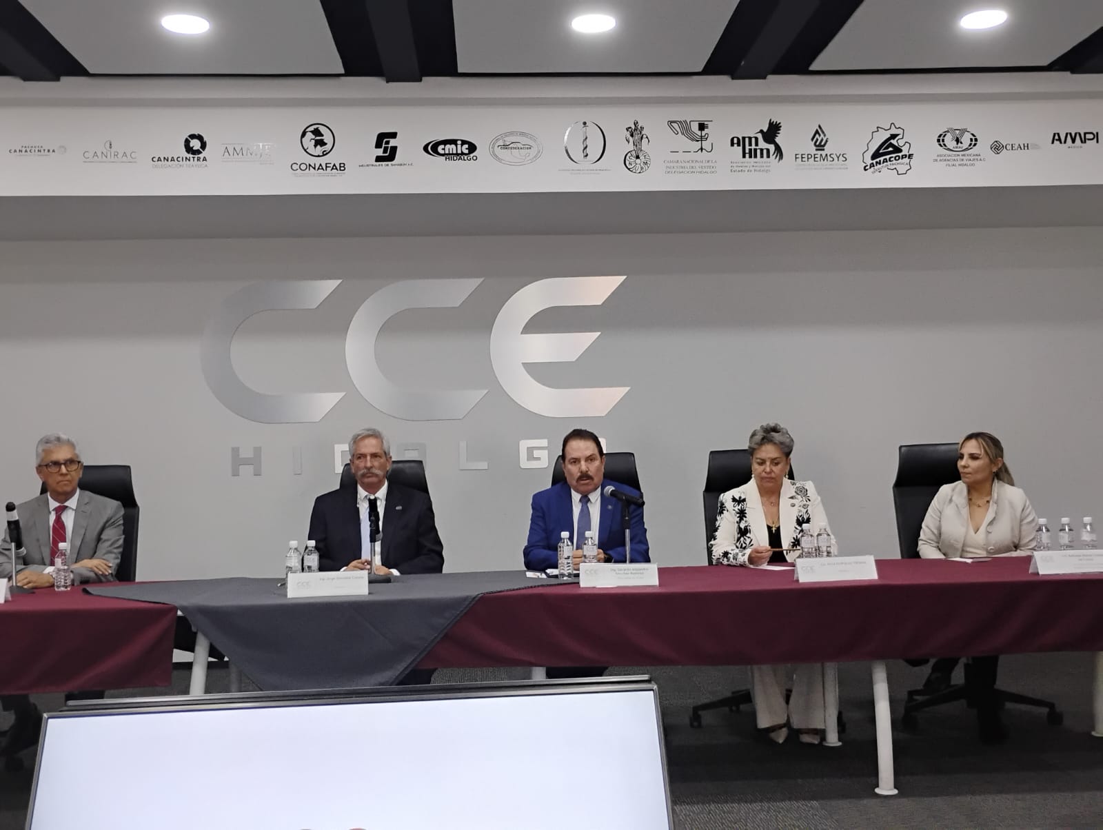 Incentivos fiscales para polos del bienestar privilegiarán a empresas hidalguenses