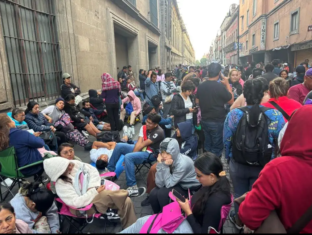 Toma CNTE accesos a Palacio Nacional; Sheinbaum emitirá mensaje a través de redes sociales