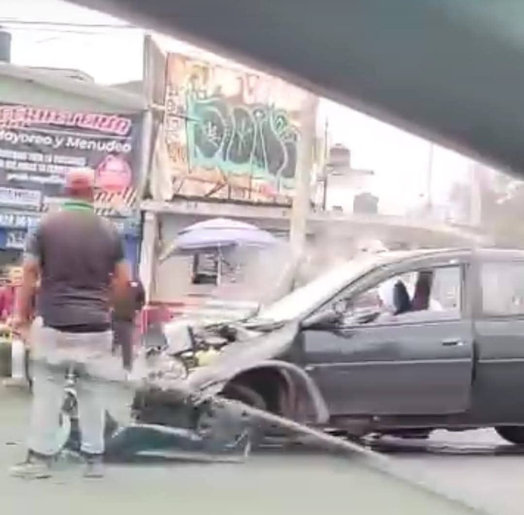 Unidad de carga sin frenos causa caos vial en Tulancingo
