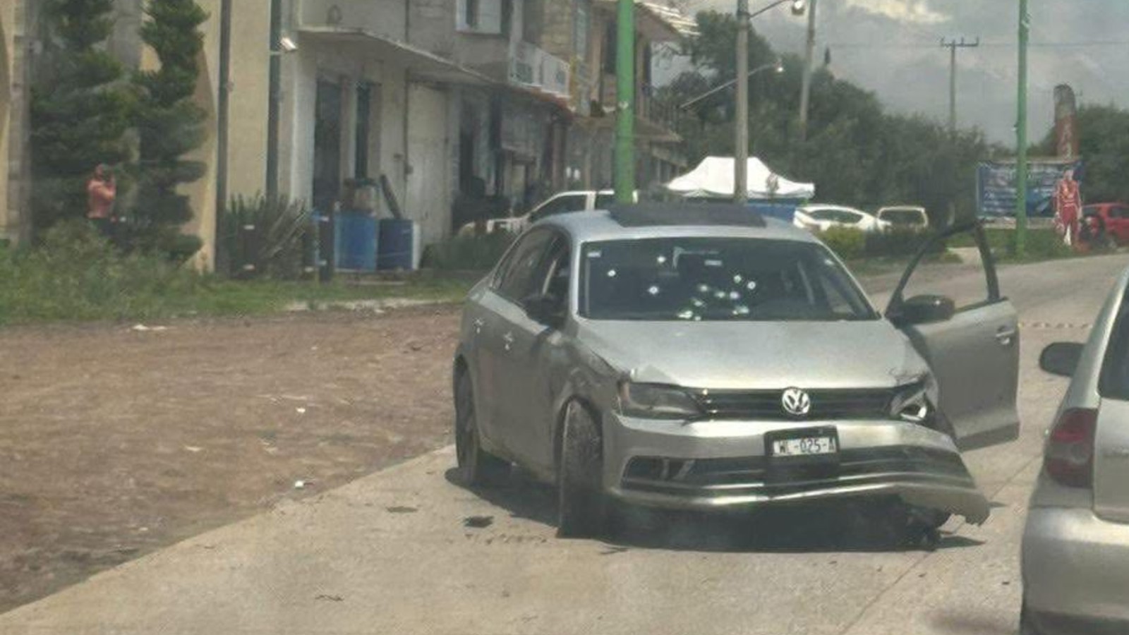 Tula: encuentran vehículo con impactos de bala en zona urbana; autoridades investigan