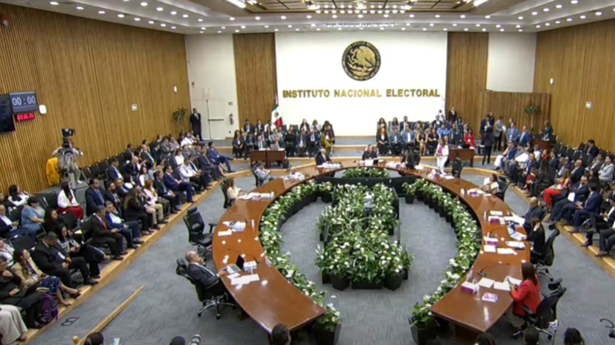 Mandos del Ejército fueron acreditados como invitados especiales a sesión del INE