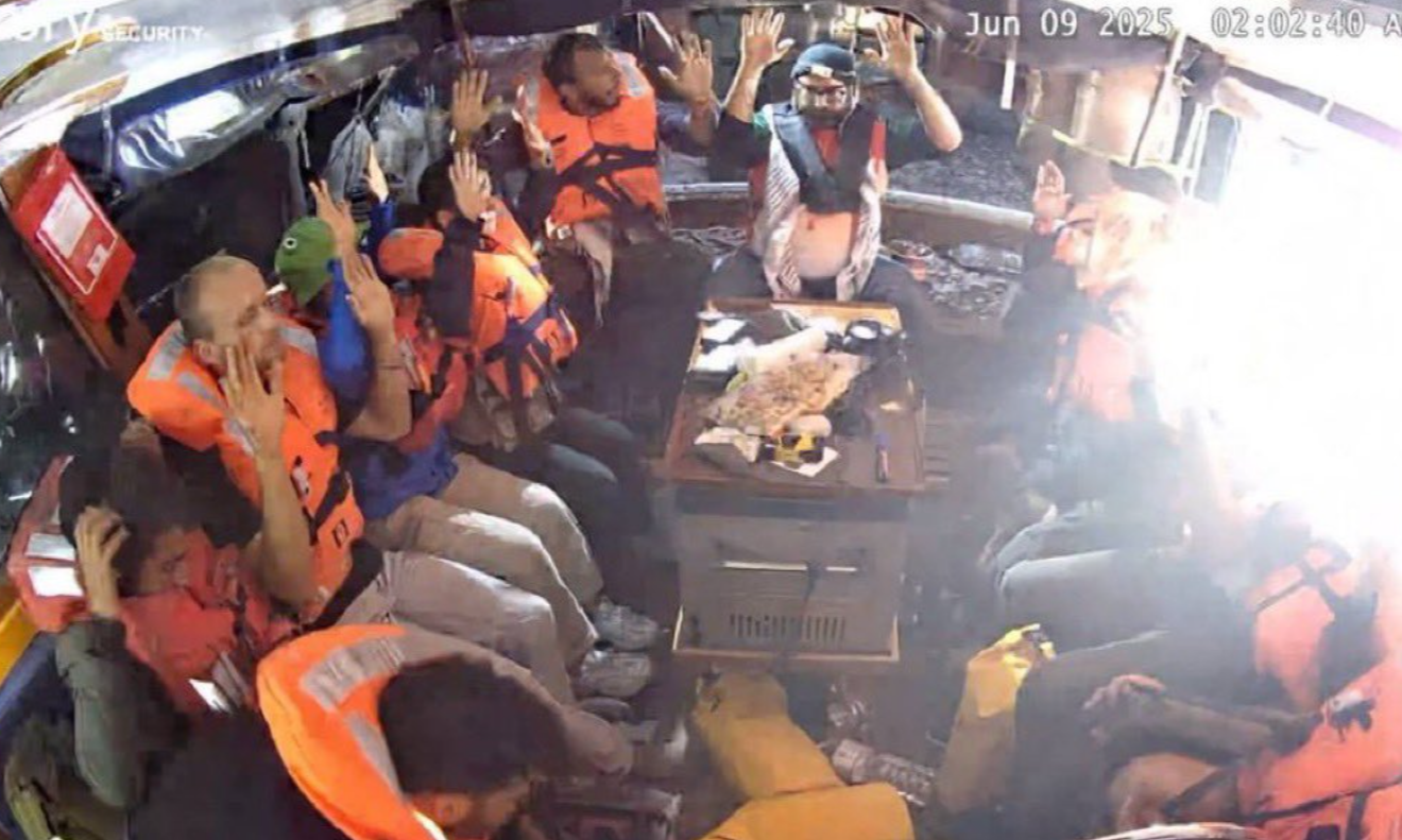 Fuerzas israelíes abordan embarcación con ayuda para Gaza donde viaja Greta Thunberg