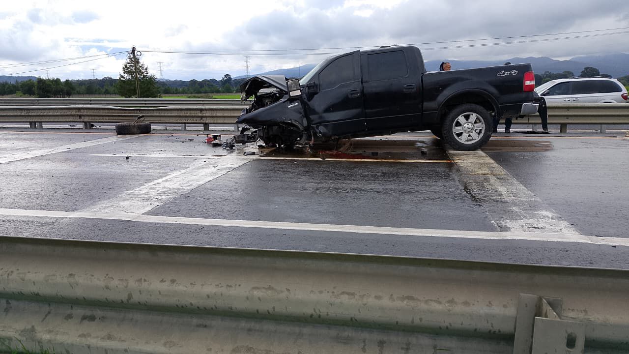 Grave accidente en la México–Tuxpan paraliza tránsito por varias horas