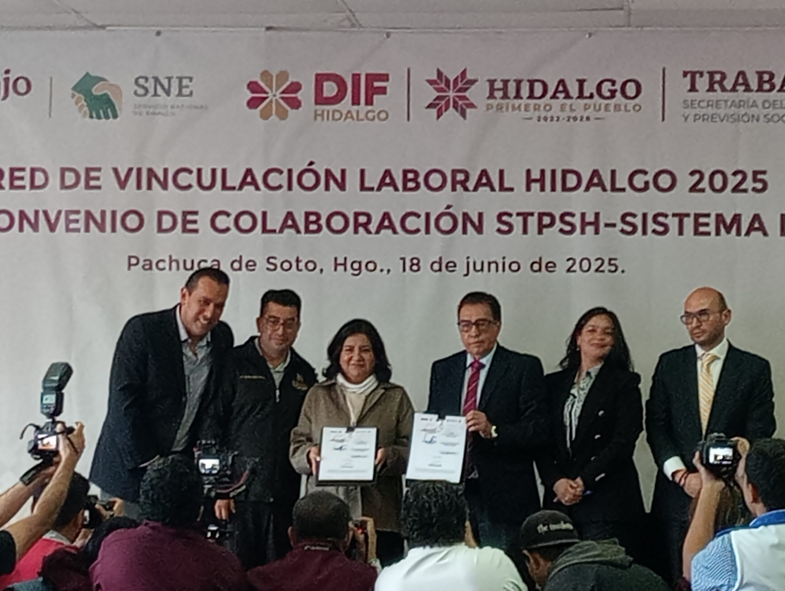 DIF y STPSH vinculan a 20 personas con discapacidad a empleo formal en Hidalgo