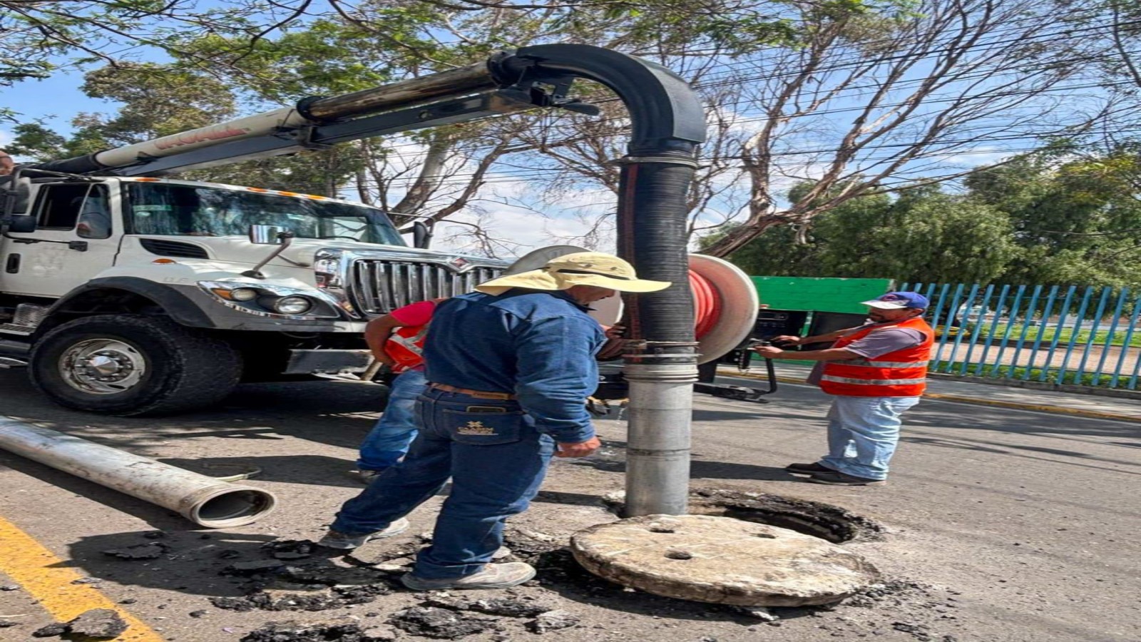 Refuerzan limpieza pluvial en Pachuca para prevenir inundaciones por lluvias