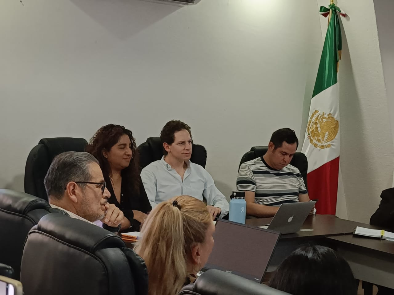 Se disculpa funcionario de Semarnat con edil de Tepetitlán