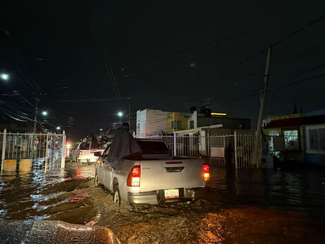Habilitan albergues en Pachuca tras desbordamiento del Río de las Avenidas
