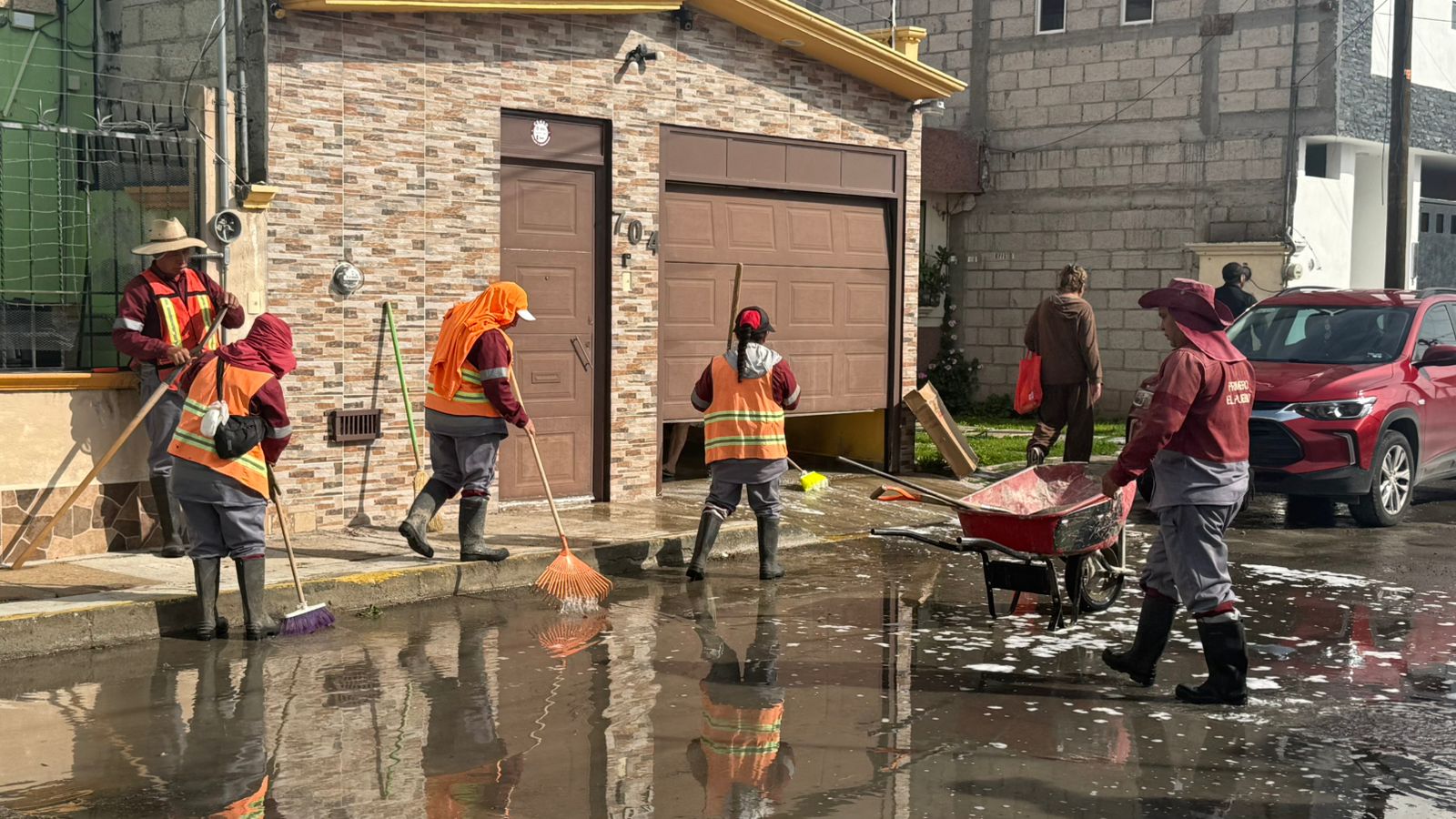 ¡Bajo el agua! Así lucen colonias en zona metropolitana