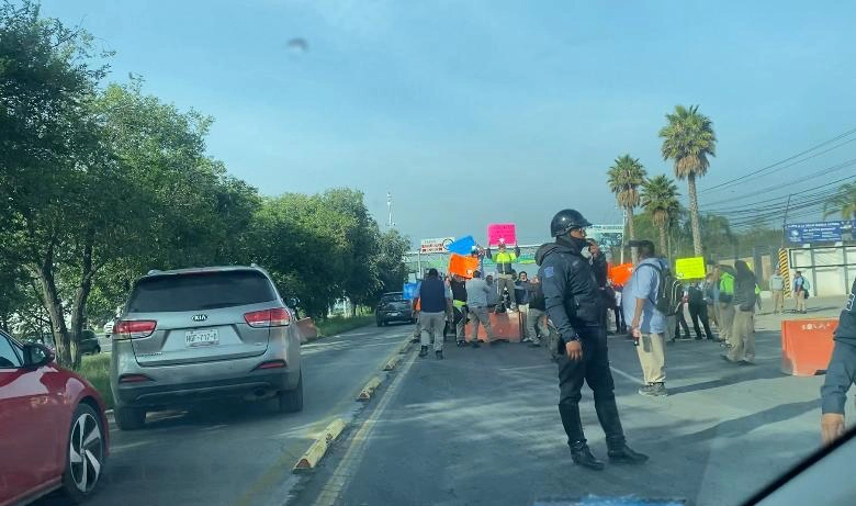 Bloqueo en la México – Pachuca: protestan por mejor conciones laborales