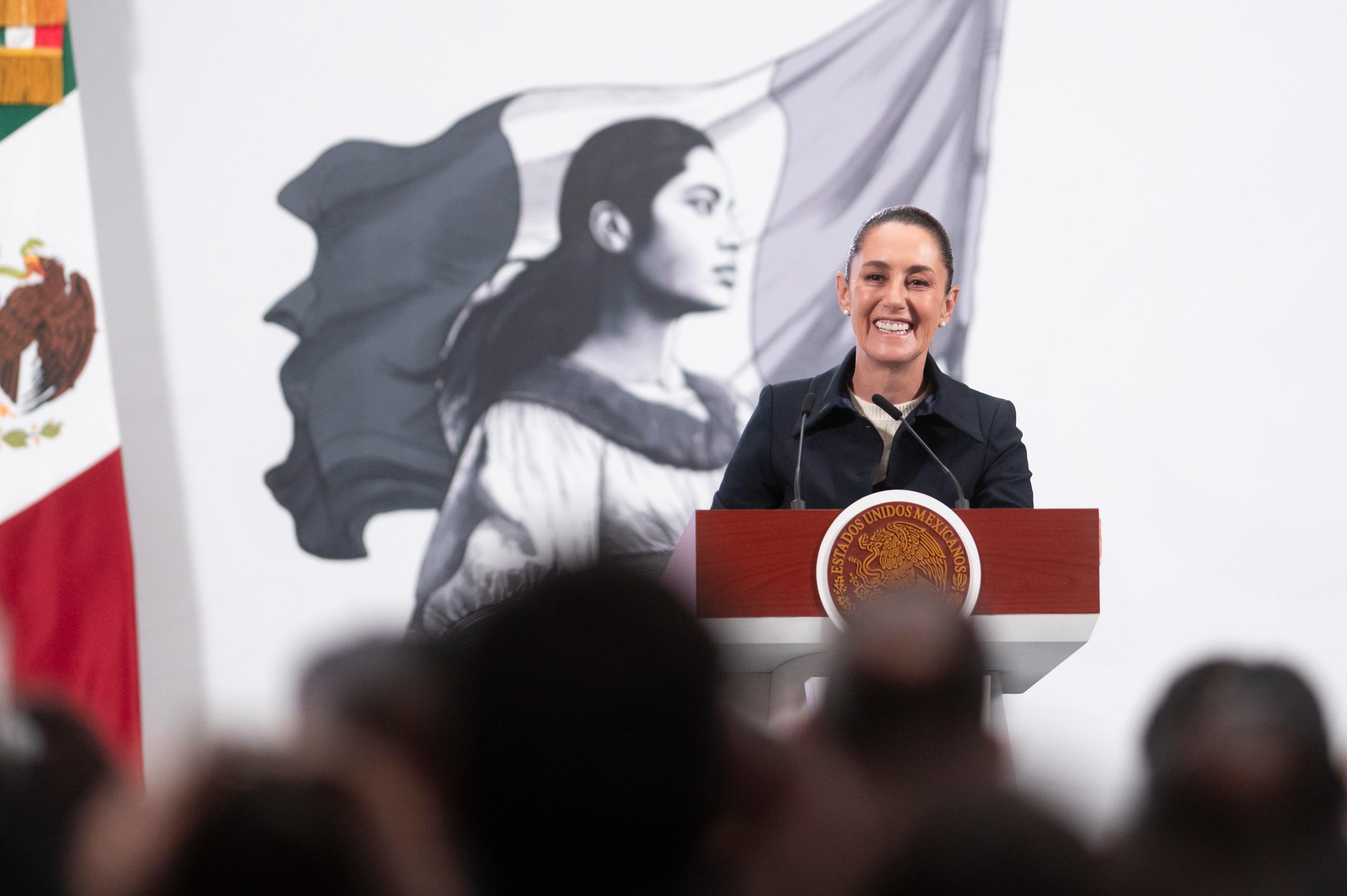 Sheinbaum firma decreto para integrar hospitales rurales al IMSS