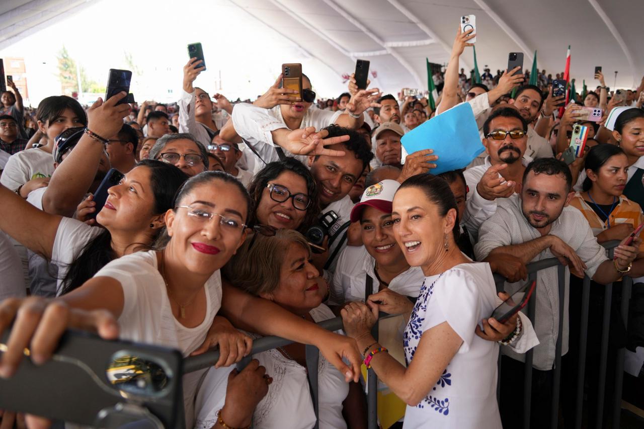 Claudia Sheinbaum inaugura hospital materno infantil en Veracruz