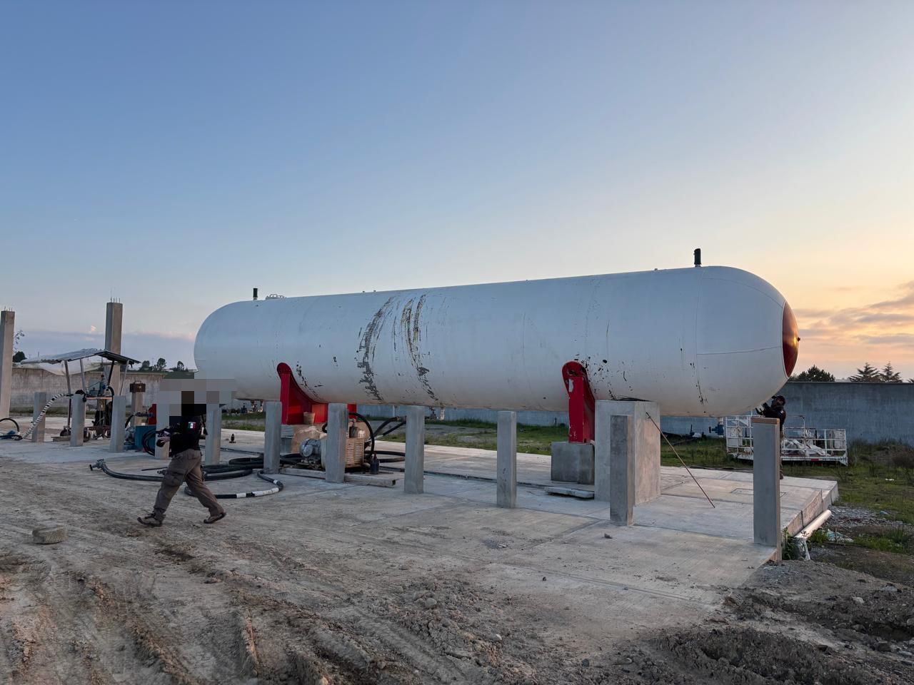 FGR asegura más de 22 mil litros de gas LP en Metepec