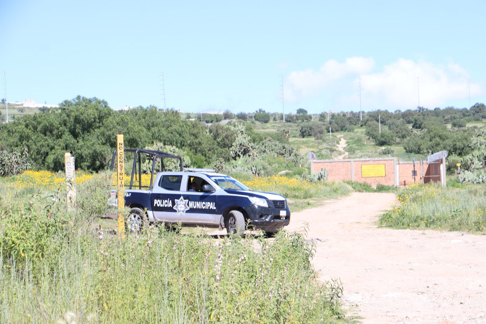 Encuentran sin vida a una mujer en predio abandonado de Pachuca