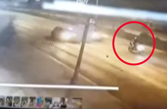 Revelan VIDEO del brutal accidente en la Pachuca-Sahagún que dejó a un motociclista sin vida