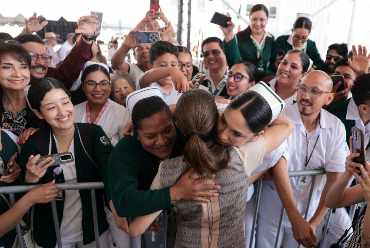 Claudia Sheinbaum inaugura sala de hemodinamia y anuncia inversión de 300 mdp en salud