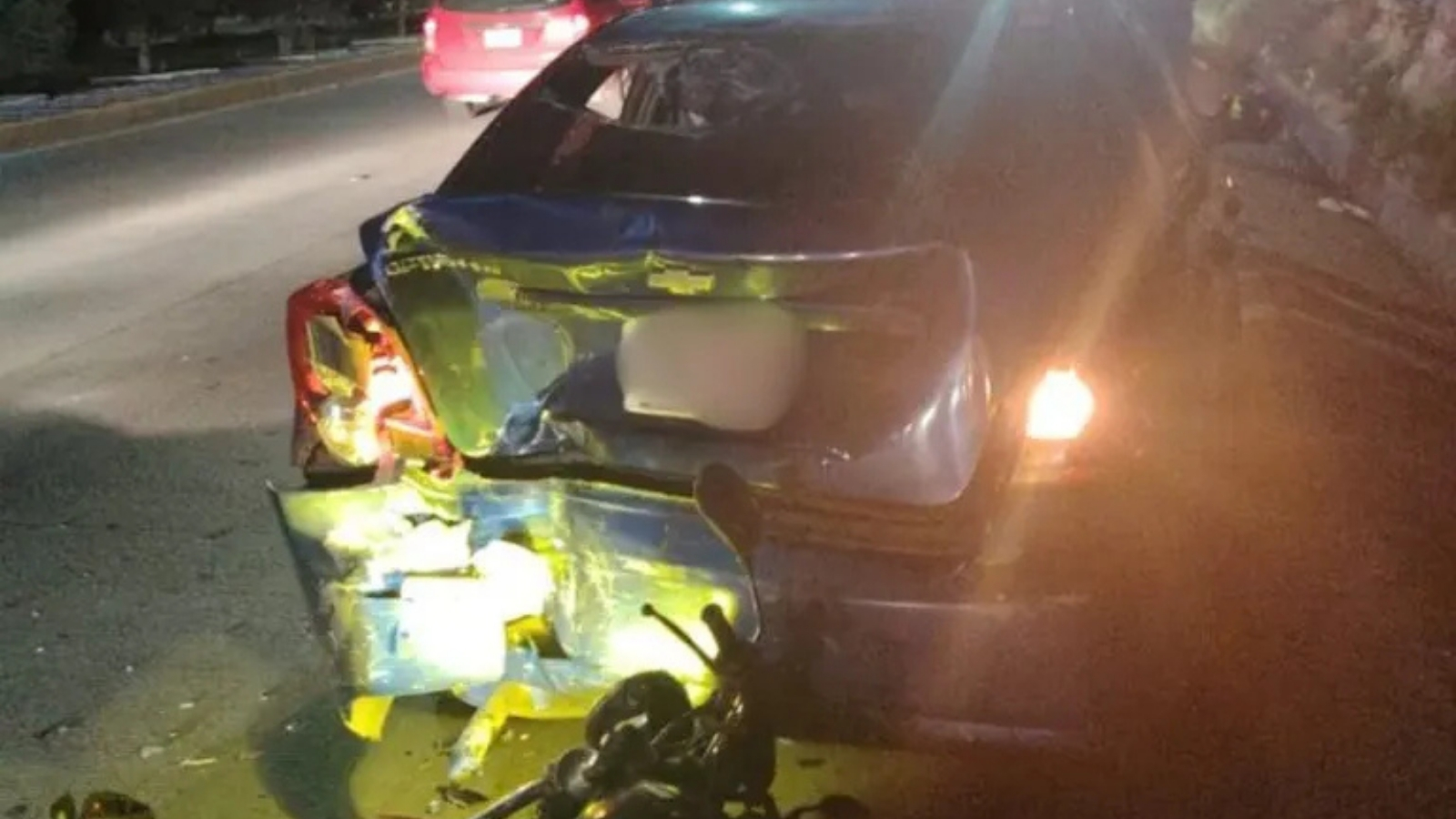 Accidente en bulevar Colosio Pachuca deja motociclista lesionado