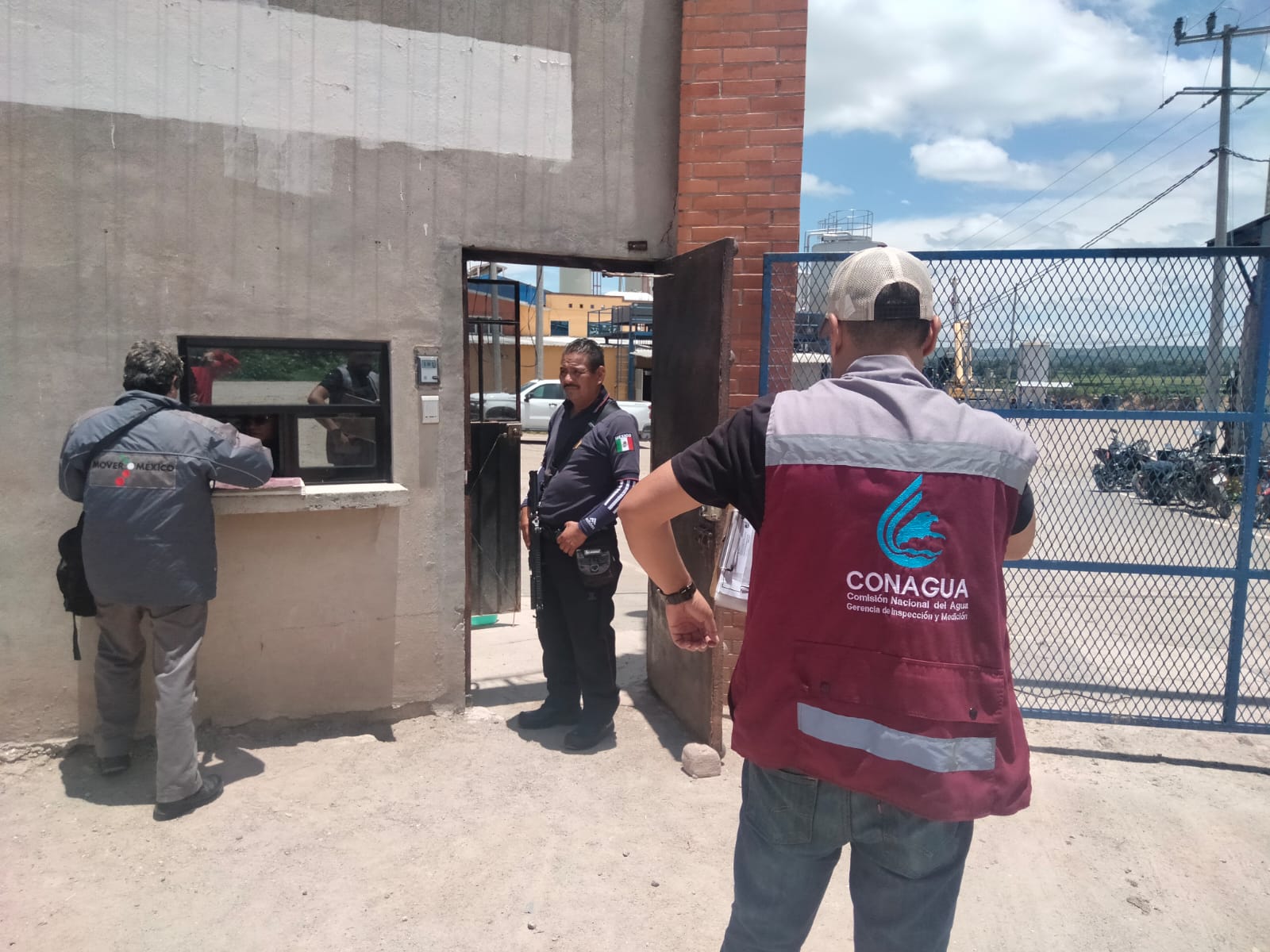 Conagua clausura descarga ilegal de contaminación en Atitalaquia