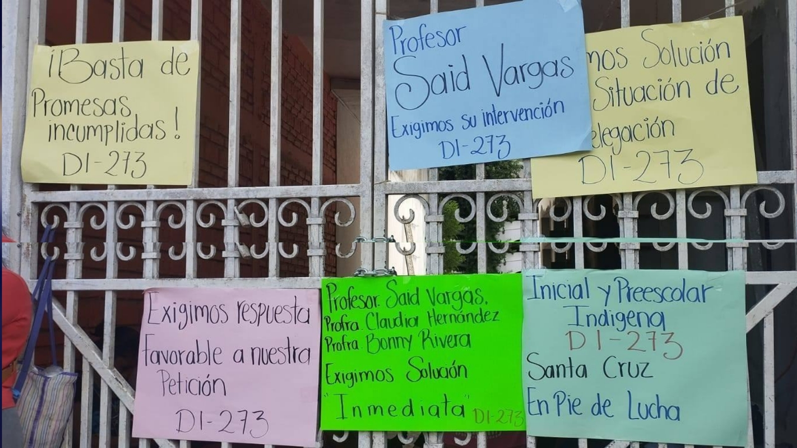 Maestros toman instalaciones del SNTE en Huejutla