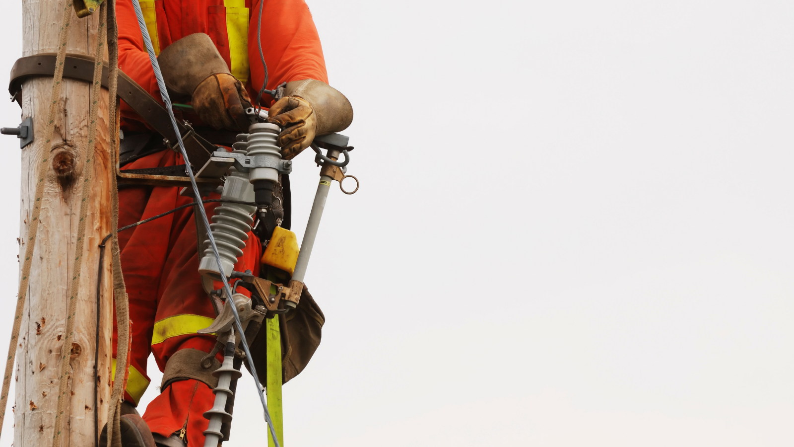 Trabajadores reciben descarga eléctrica en Pachuca