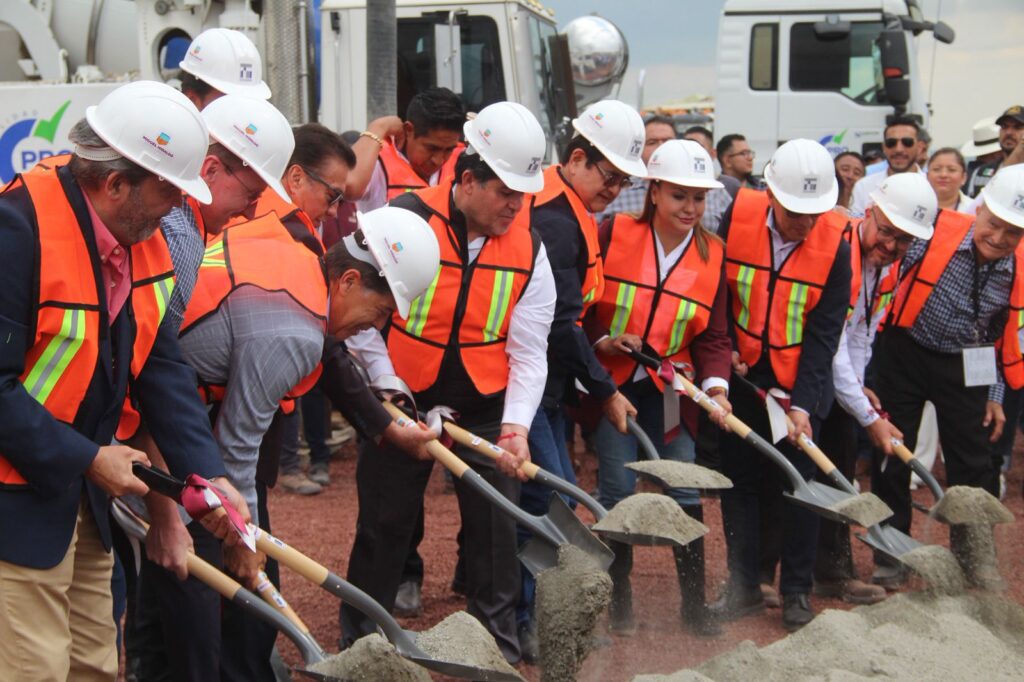 construcción de Central de Abastos de Zapotlán