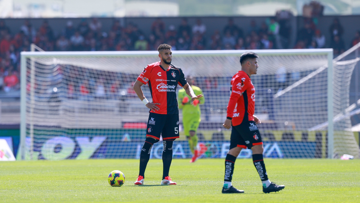 Agónico penal de Uros Djurdjevic le da el empate a Atlas