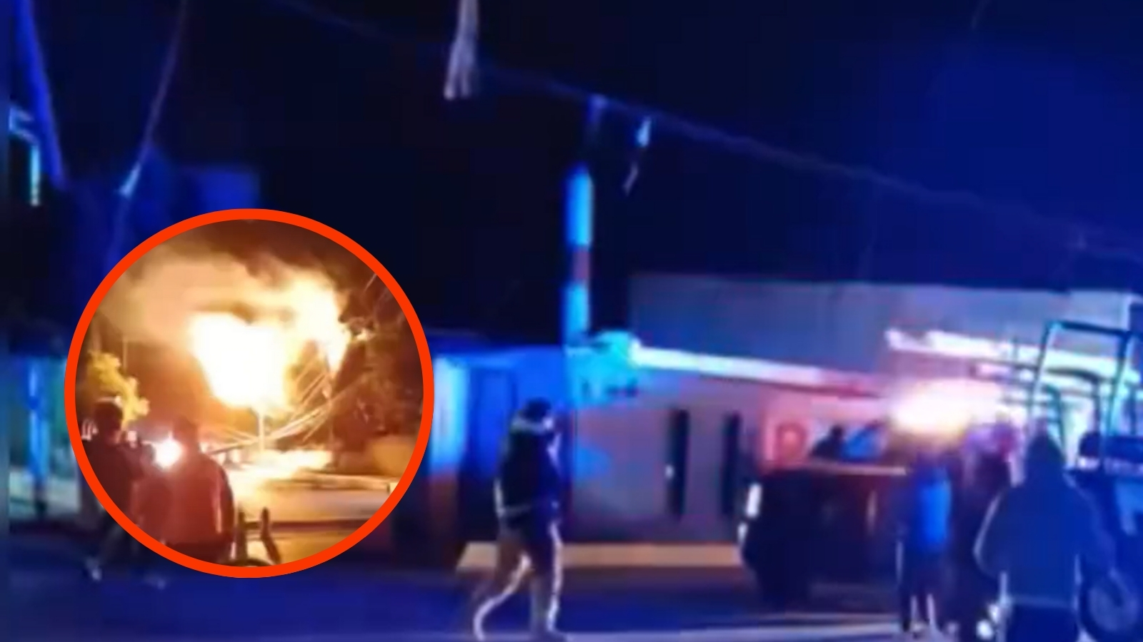 VIDEO | Auto se estrella contra poste en Francisco I. Madero, provoca apagón