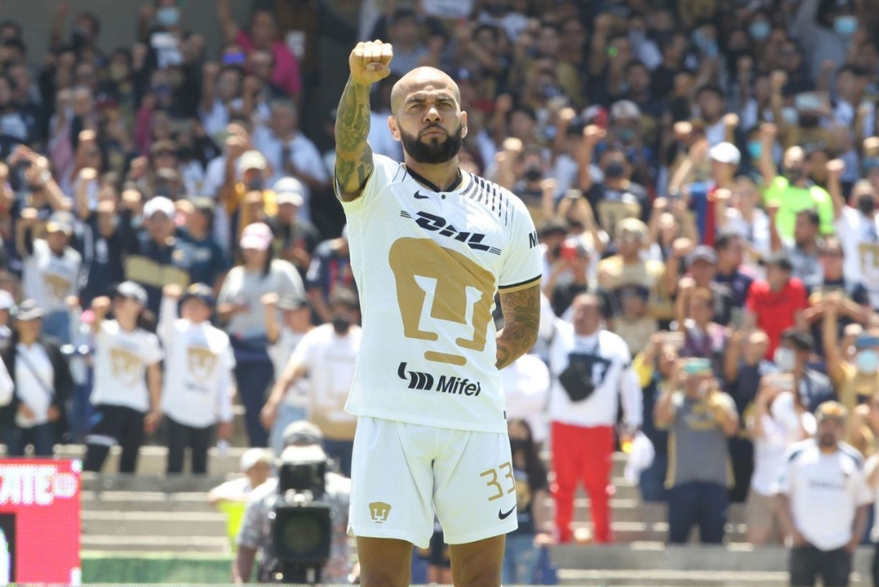 Dani Alves tendrá que indemnizar a Pumas “por daños y perjuicios”