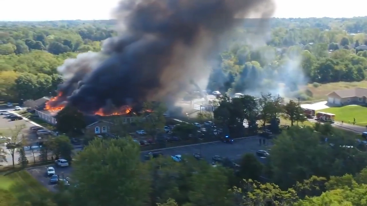 Tiroteo en iglesia mormona de Michigan con víctimas y templo en llamas