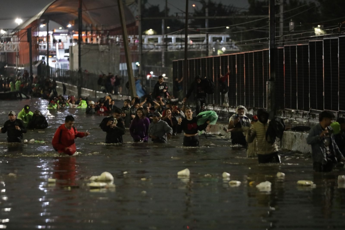Tormenta rompe récord de lluvia en CDMX con 91 mm y causa caos en transporte y viviendas