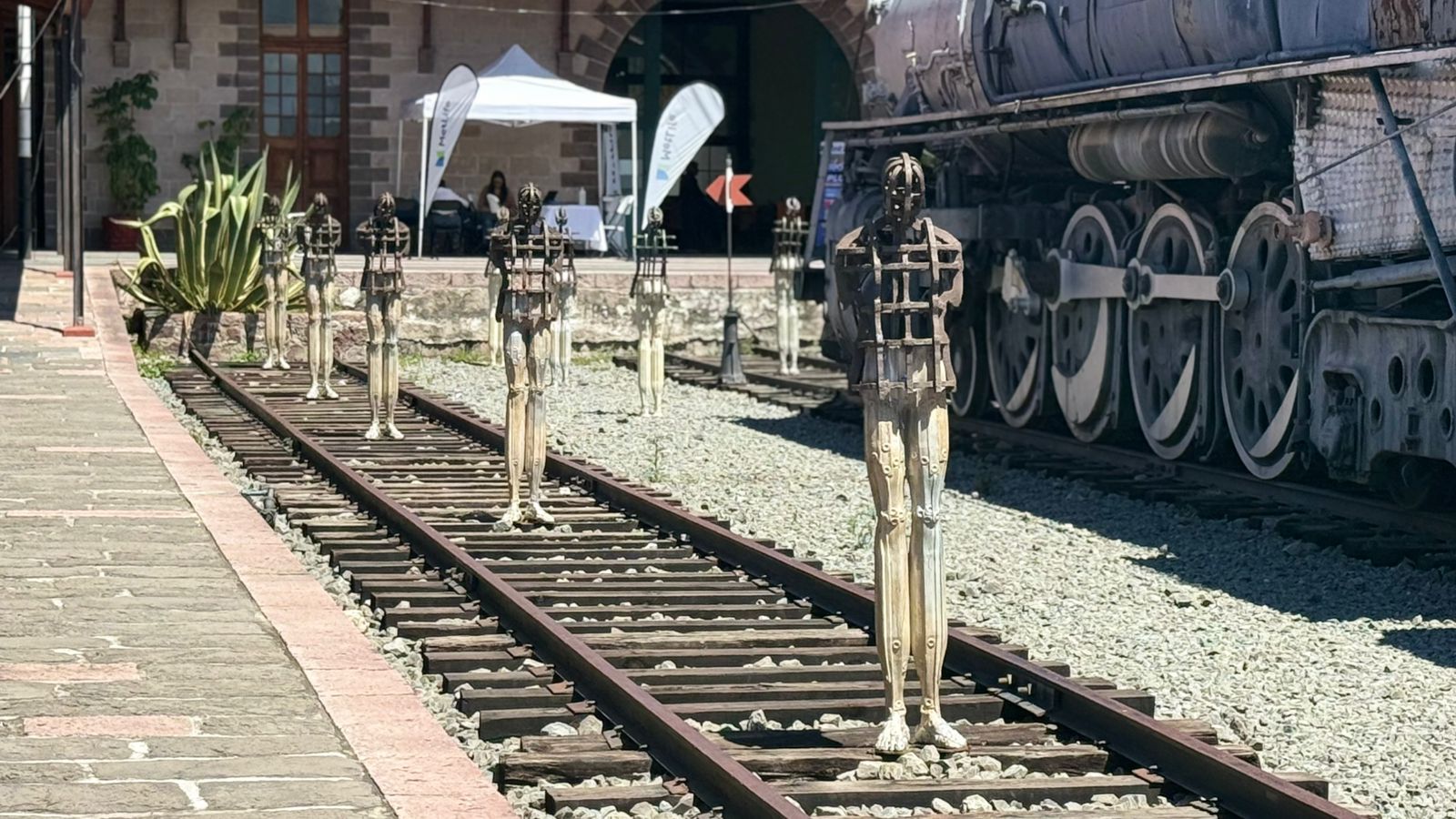 Migratio Animae: Joaquín Restrepo transforma el Ferrocarril en un espacio de tránsito entre memoria y olvido