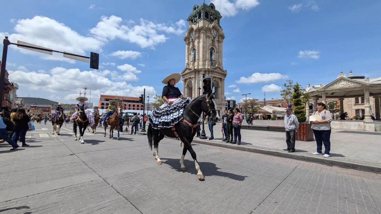 Desfile del Día del Charro en Pachuca.