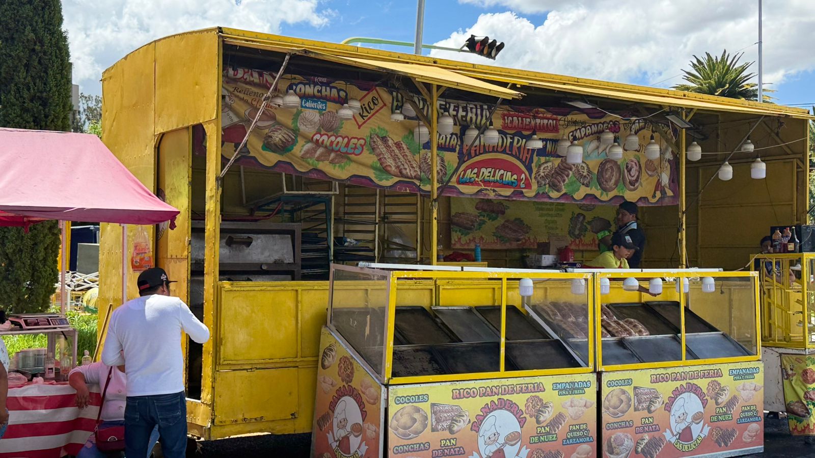 Pachuca inicia preparativos para las fiestas patrias en Plaza Juárez