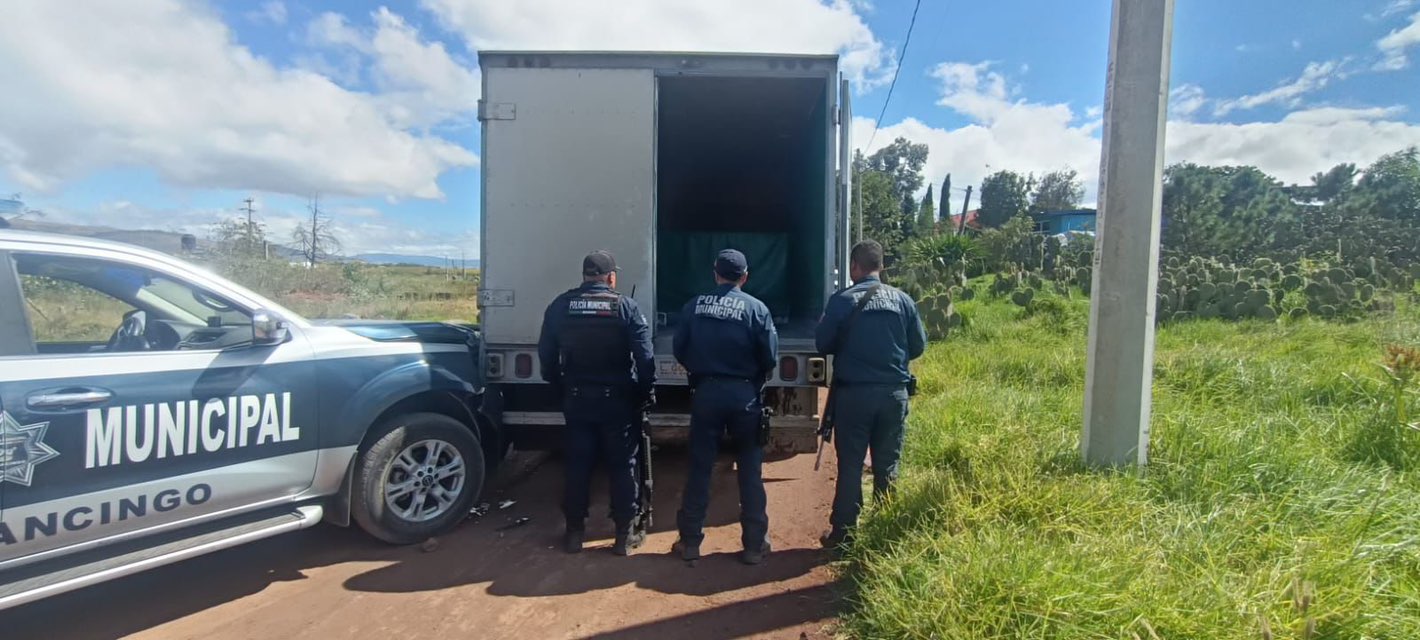 Recuperan camioneta robada en Tulancingo