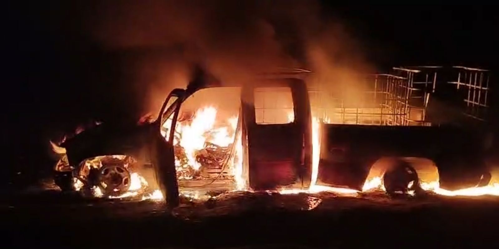 Tetepango: incendio de camioneta revela punto de huachicol