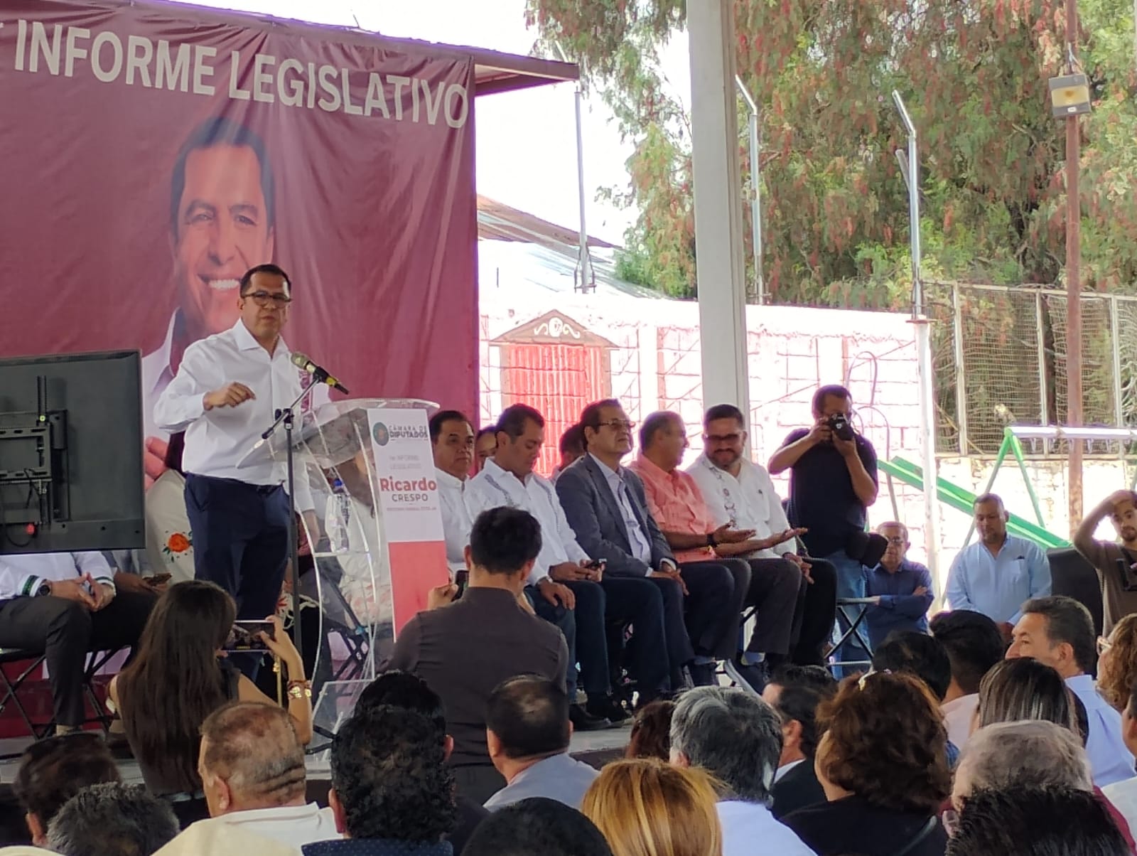 Diputado Ricardo Crespo rinde su primer informe legislativo