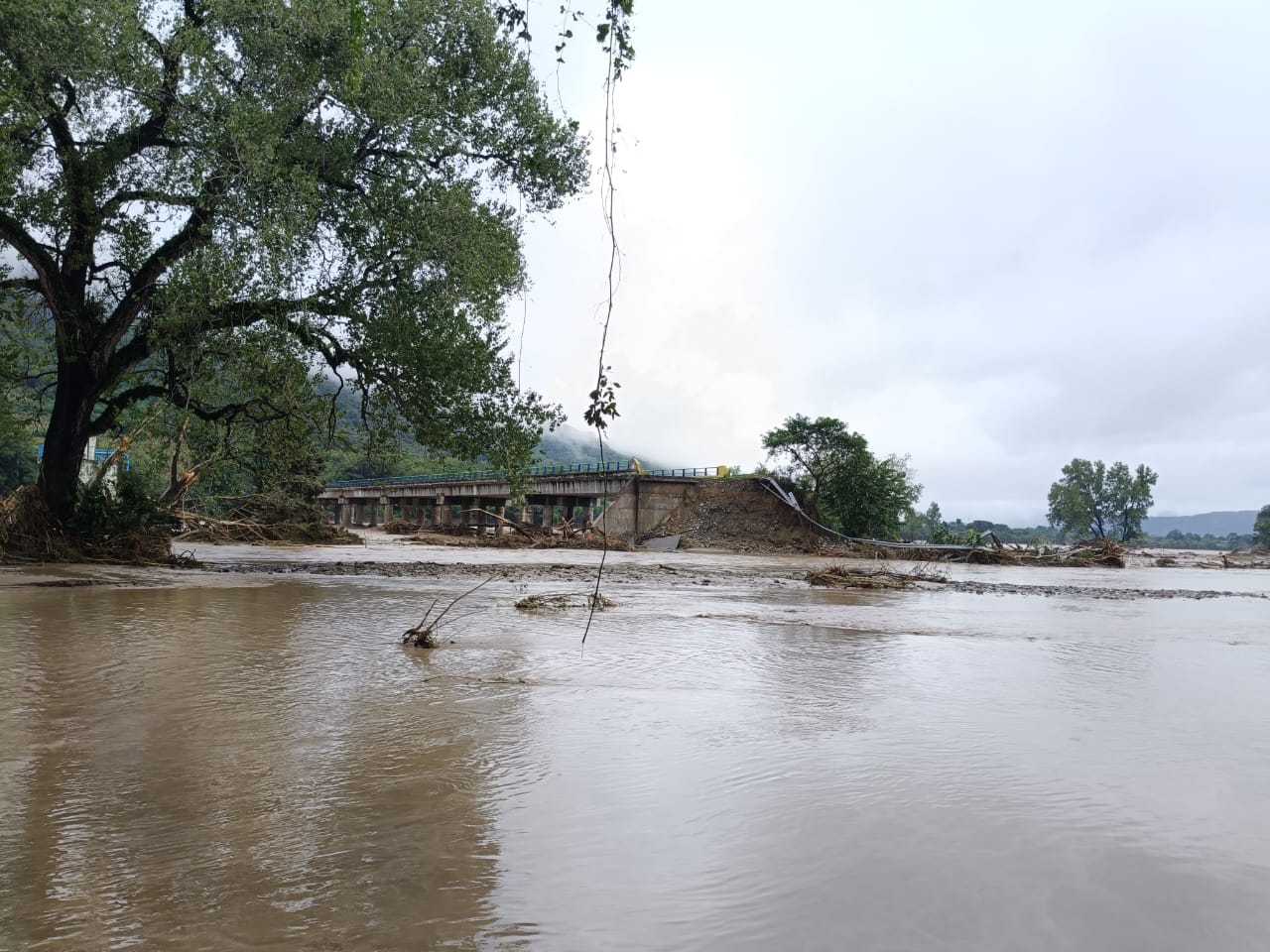 Huracán Priscilla deja fuertes afectaciones en 26 municipios de Hidalgo