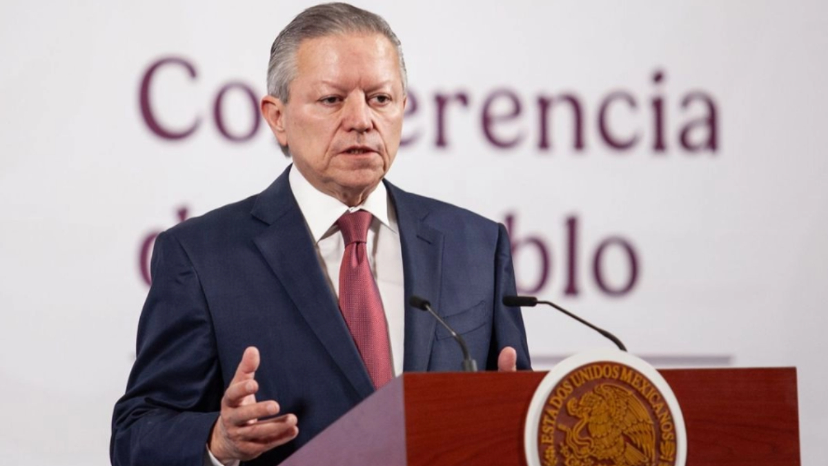 Sheinbaum no avala leyes retroactivas: Zaldívar aclara reforma a la Ley de Amparo