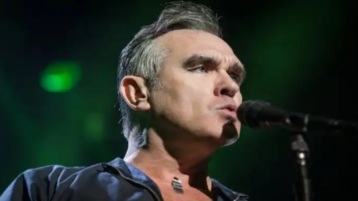 Fans estallan tras cancelación de conciertos de Morrissey en México por agotamiento extremo