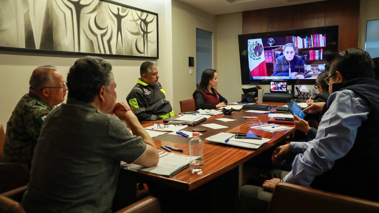 Julio Menchaca y Claudia Sheinbaum evalúan daños por lluvias en Hidalgo