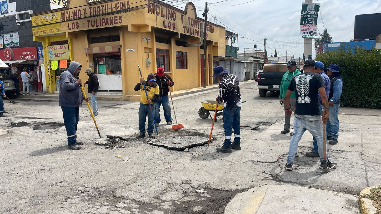 MINERAL DE LA REFORMA IMPULSA PROGRAMA SEMANAL DE BACHEO (3)
