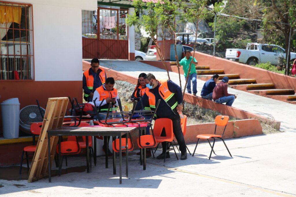 Rehabilitan escuelas tras lluvias para el regreso a clases en Hidalgo