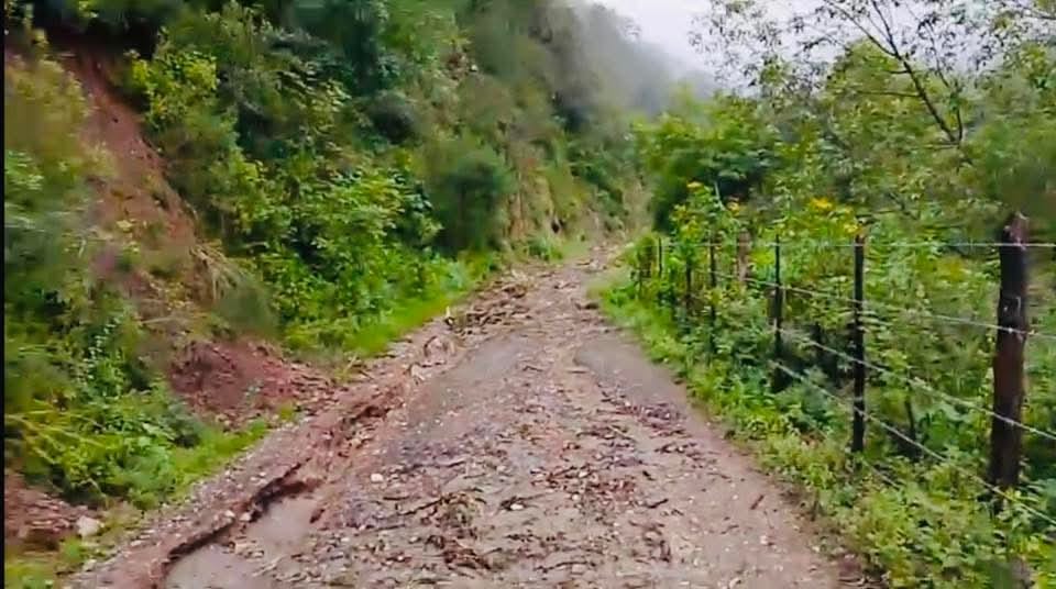 Sin acceso por tierra ni aire: continúan incomunicadas comunidades de la Sierra hidalguense