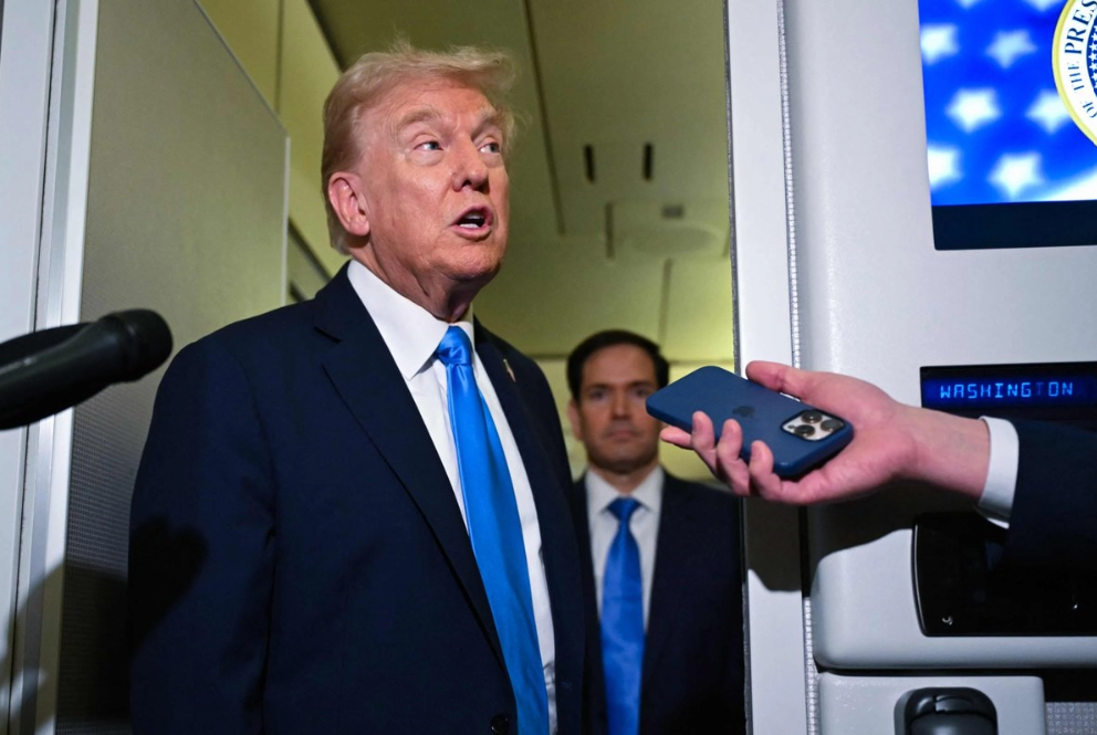 Trump advierte a Hamas que debe comenzar devolución de restos de rehenes