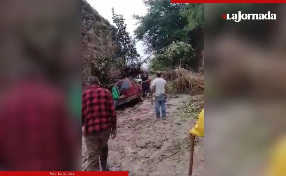 Toneladas de lodo y rocas se desprendieron de los cerros cercanos y bloquearon los accesos, dejando incomunicados a los habitantes.