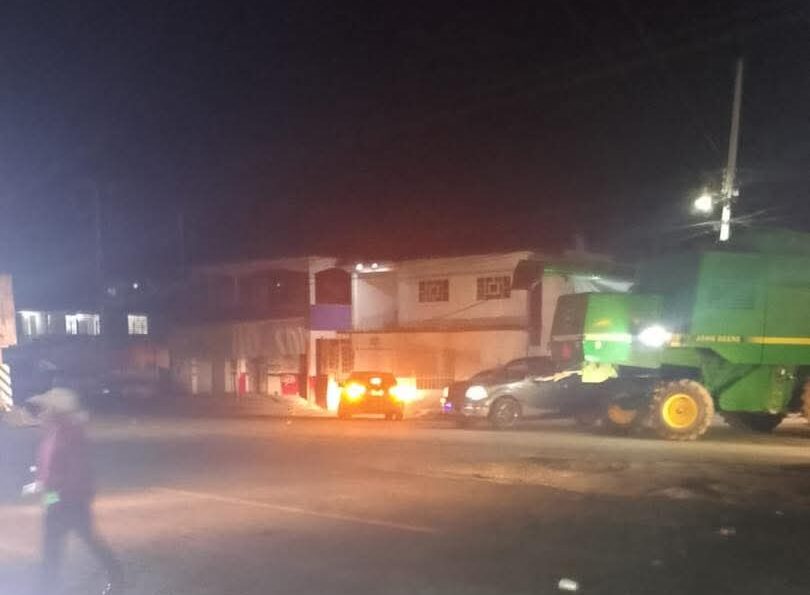 Tras 12 horas, productores agrícolas retiran bloqueos en Hidalgo