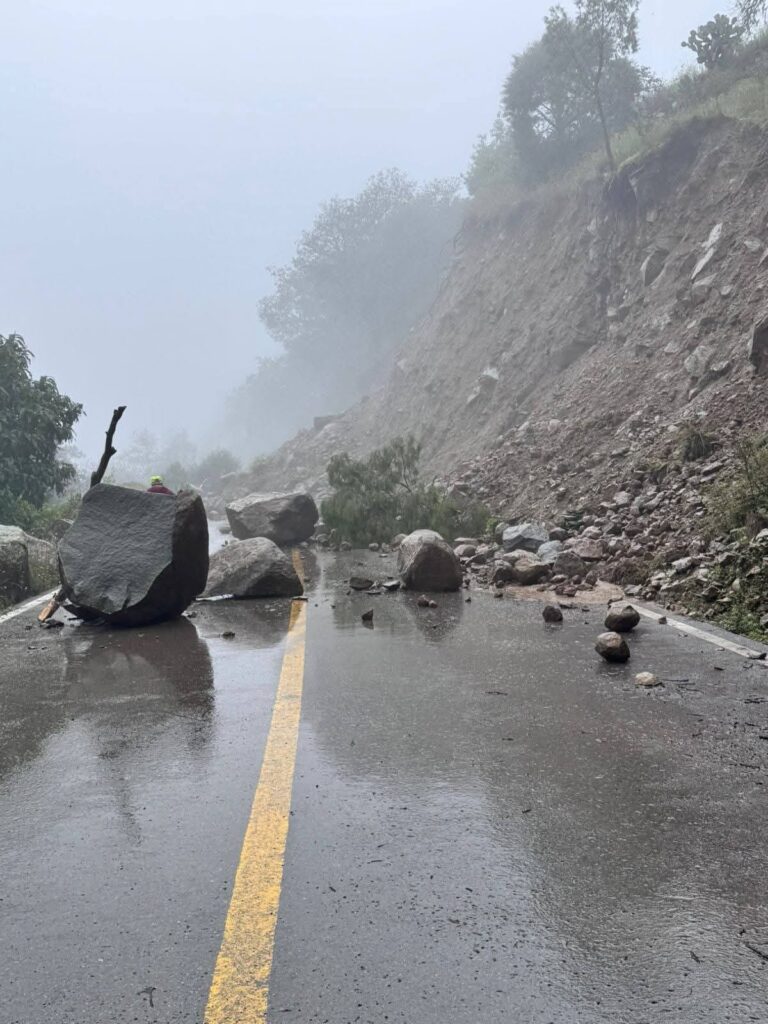 derrumbes en ixmiquilpan