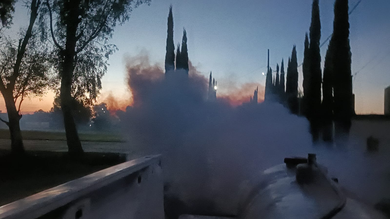 Refuerzan jornadas de termonebulización contra el mosco culex en comunidades de la presa Endhó