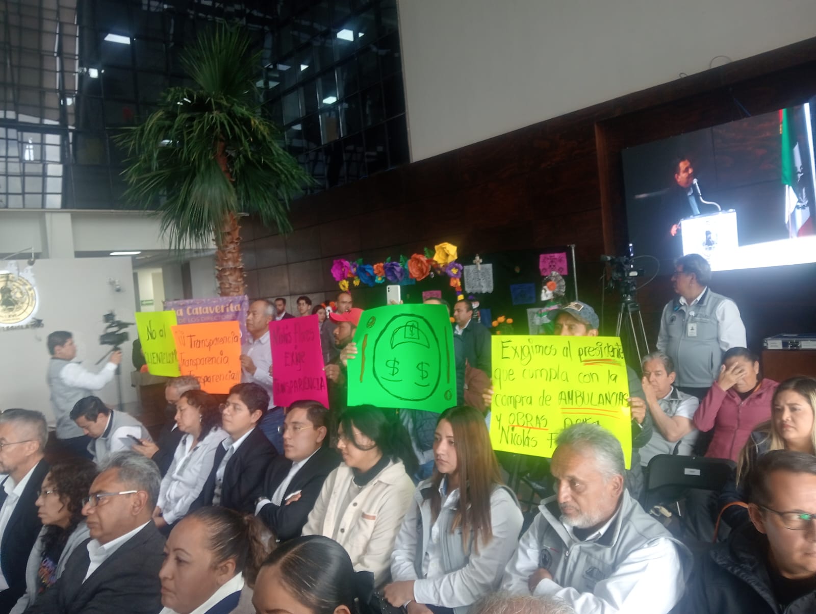 Habitantes de Nicolas Flores exigen transparencia en préstamo de 7 millones otorgado al municipio