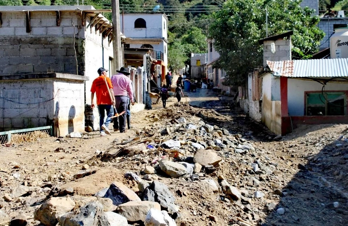 Vecinos retornan a Chapula, Hidalgo; analizan especialistas si el pueblo es habitable